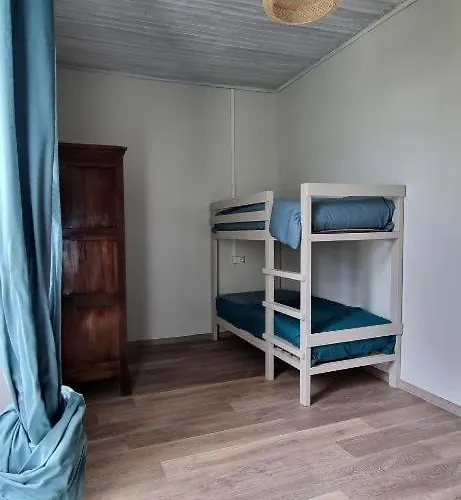 Avec Piscine Vue Sur Montcuq 펜션 Saint-Daunes