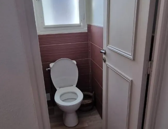 Avec Piscine Vue Sur Montcuq