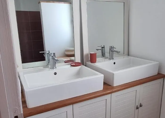 펜션 Avec Piscine Vue Sur Montcuq